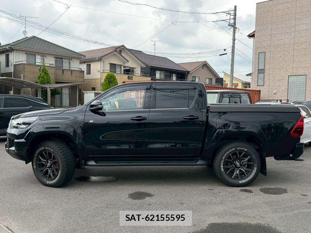 Toyota HILUX 2023-05 8099595-3