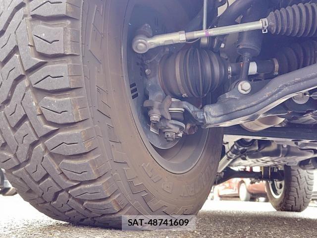 Toyota HILUX 2024-08 8099593-13