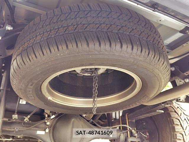 Toyota HILUX 2024-08 8099593-15