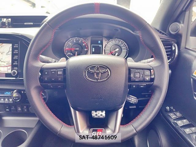 Toyota HILUX 2024-08 8099593-19