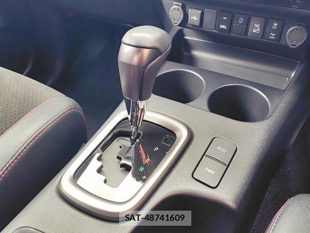 Toyota HILUX 2024-08 8099593-23