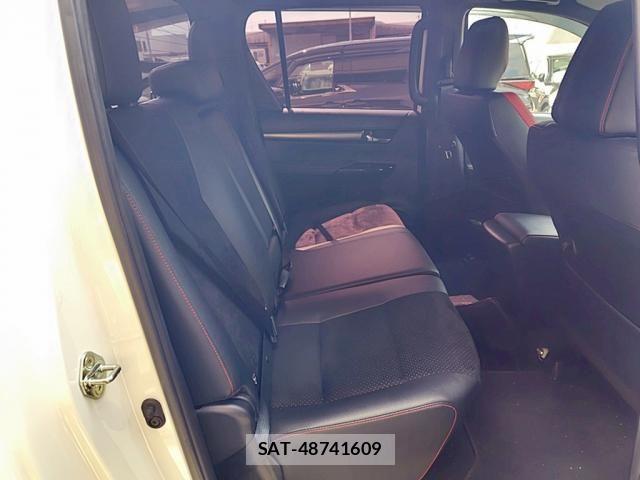 Toyota HILUX 2024-08 8099593-27