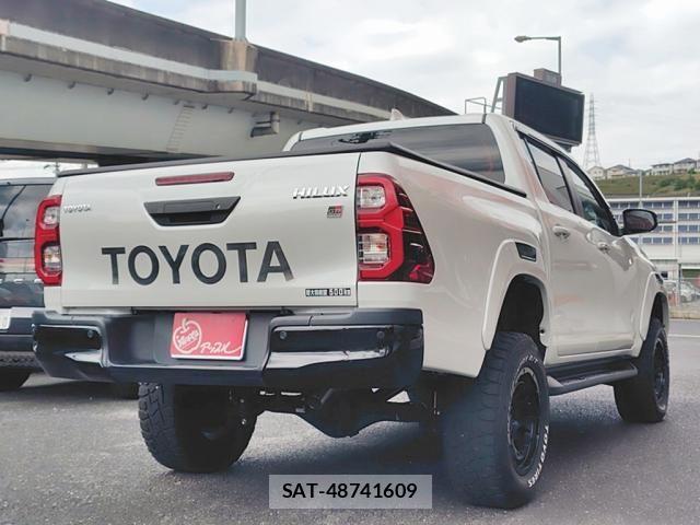Toyota HILUX 2024-08 8099593-5