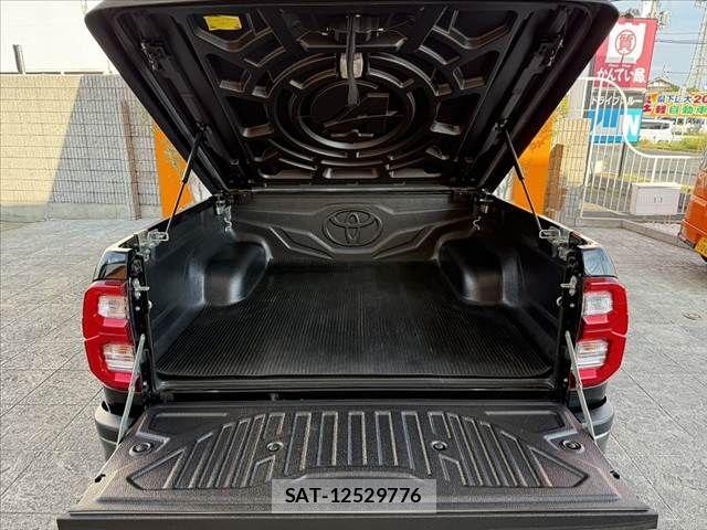 Toyota HILUX 2019-05 8099596-19