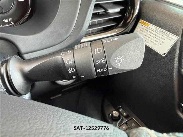 Toyota HILUX 2019-05 8099596-26