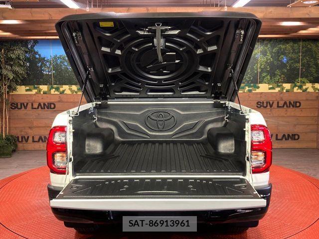 Toyota HILUX 2023-02 8099594-10