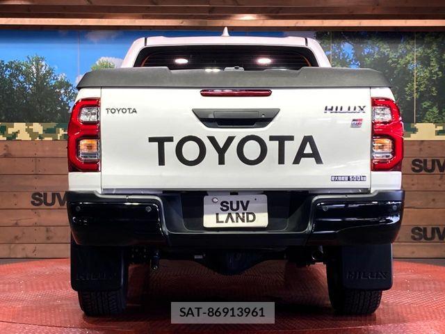 Toyota HILUX 2023-02 8099594-14