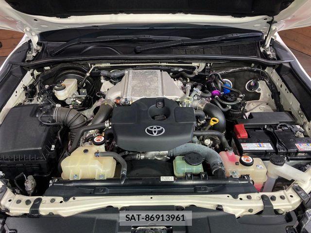 Toyota HILUX 2023-02 8099594-17