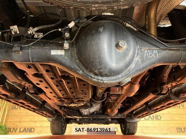 Toyota HILUX 2023-02 8099594-18
