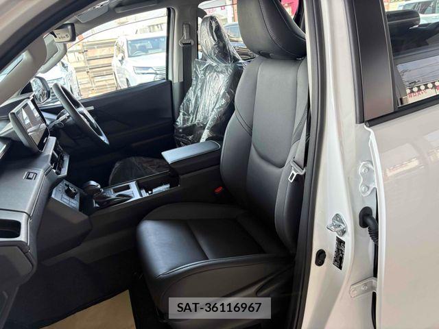 Toyota HILUX 2026-07 8099589-23