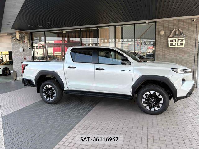 Toyota HILUX 2026-07 8099589-4