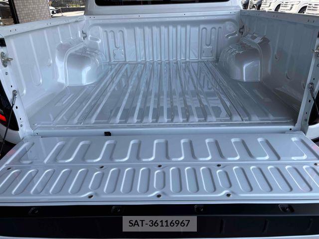 Toyota HILUX 2026-07 8099589-7