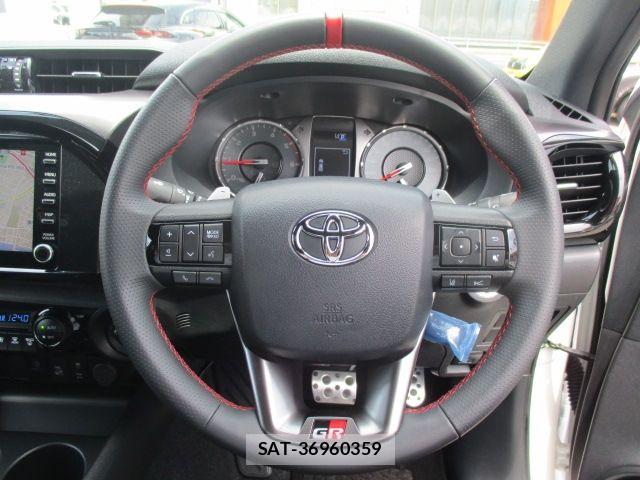 Toyota HILUX 2023-08 8099592-7