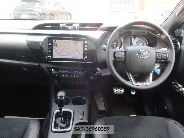 Toyota HILUX 2023-08 8099592-12