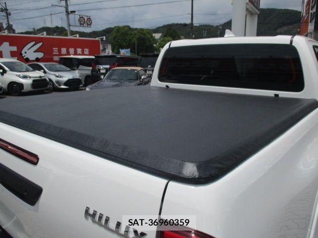 Toyota HILUX 2023-08 8099592-16