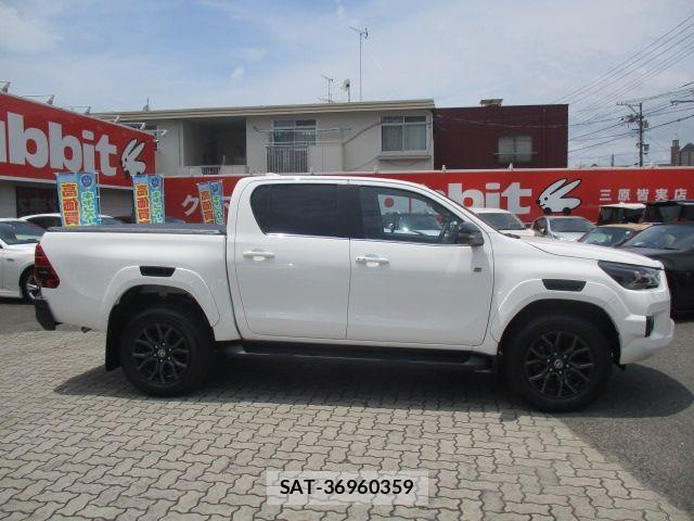Toyota HILUX 2023-08 8099592-20