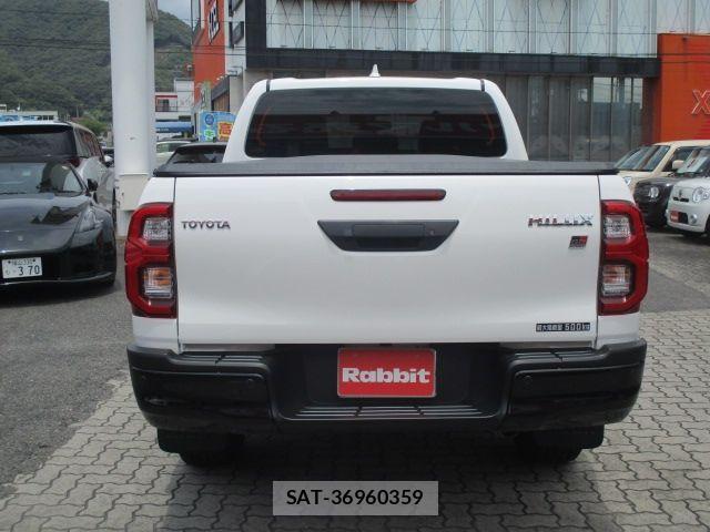 Toyota HILUX 2023-08 8099592-22