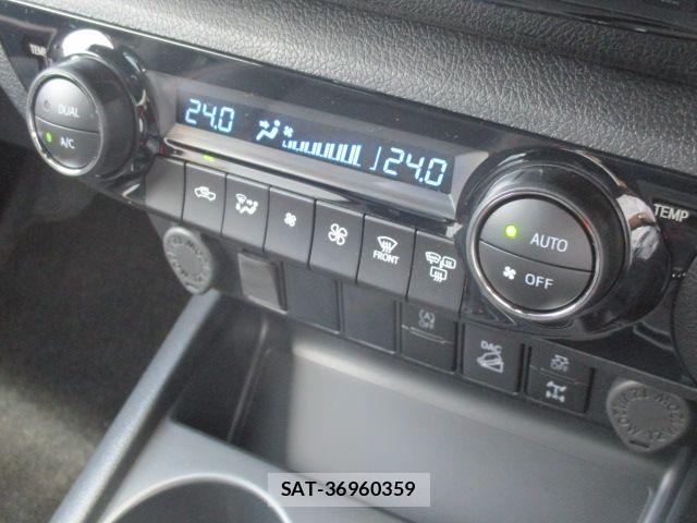 Toyota HILUX 2023-08 8099592-3