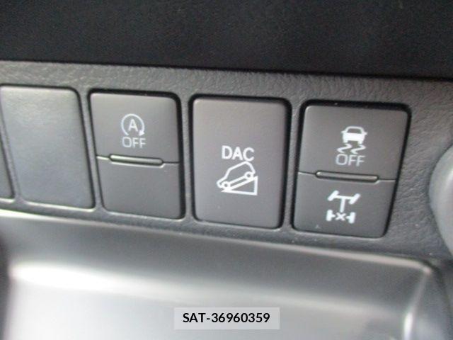 Toyota HILUX 2023-08 8099592-4