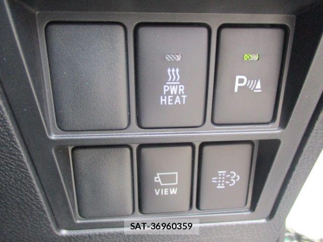 Toyota HILUX 2023-08 8099592-5