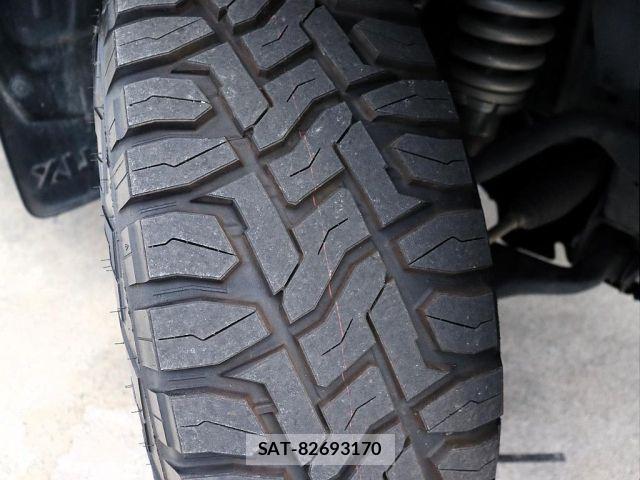 Toyota HILUX 2023-01 8099590-12