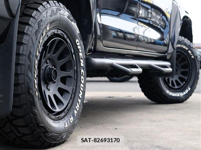 Toyota HILUX 2023-01 8099590-13