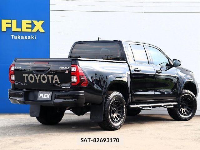 Toyota HILUX 2023-01 8099590-1