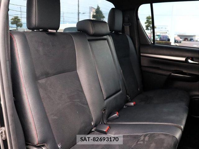 Toyota HILUX 2023-01 8099590-5