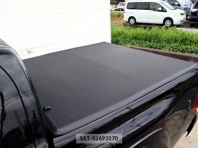 Toyota HILUX 2023-01 8099590-7