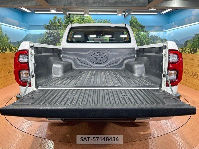 Toyota HILUX 2023-02 8099597-9