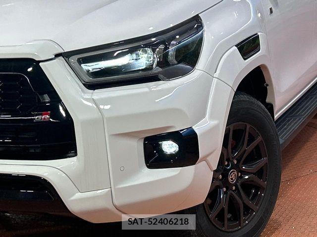 Toyota HILUX 2023-08 8130503-10