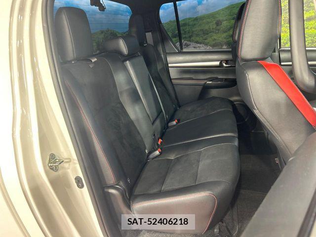 Toyota HILUX 2023-08 8130503-12