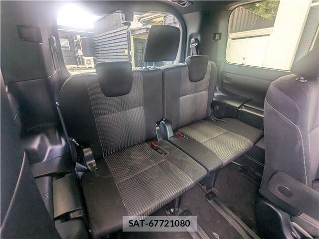 Toyota HILUX 2018-09 8130512-13