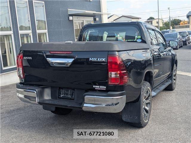 Toyota HILUX 2018-09 8130512-1