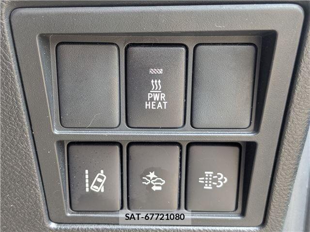 Toyota HILUX 2018-09 8130512-20