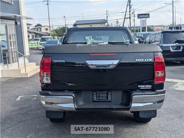 Toyota HILUX 2018-09 8130512-7
