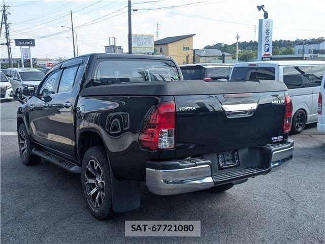Toyota HILUX 2018-09 8130512-8