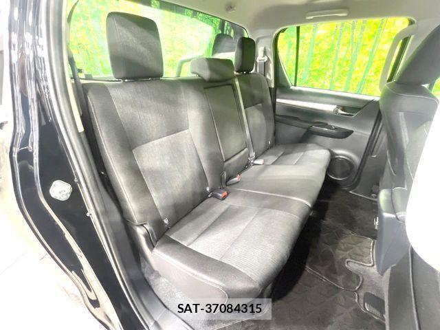 Toyota HILUX 2021-04 8130509-10