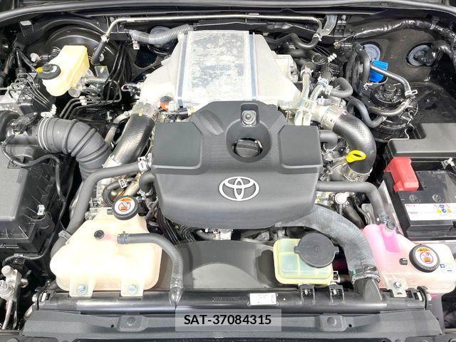 Toyota HILUX 2021-04 8130509-18