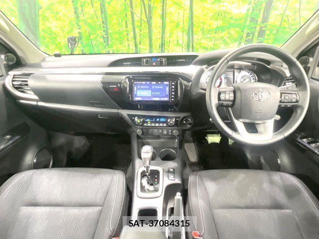 Toyota HILUX 2021-04 8130509-1