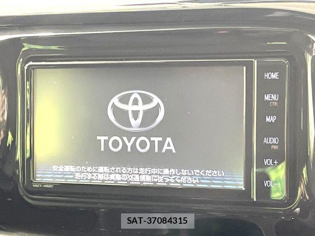 Toyota HILUX 2021-04 8130509-2