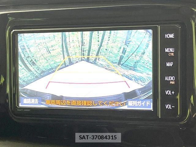 Toyota HILUX 2021-04 8130509-3