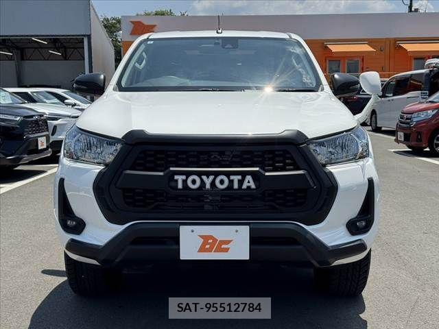Toyota HILUX 2023-07 8145893-9