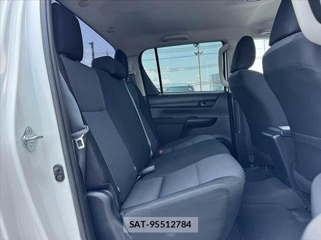 Toyota HILUX 2023-07 8145893-19