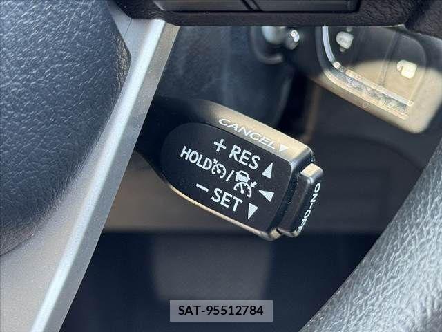 Toyota HILUX 2023-07 8145893-5