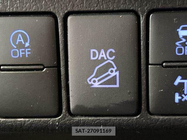 Toyota HILUX 2022-04 8145891-9