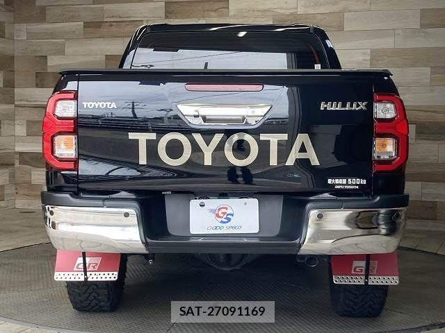 Toyota HILUX 2022-04 8145891-14