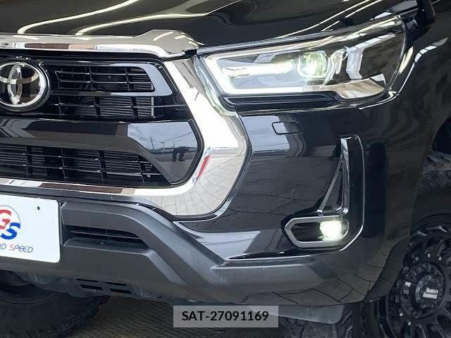 Toyota HILUX 2022-04 8145891-19