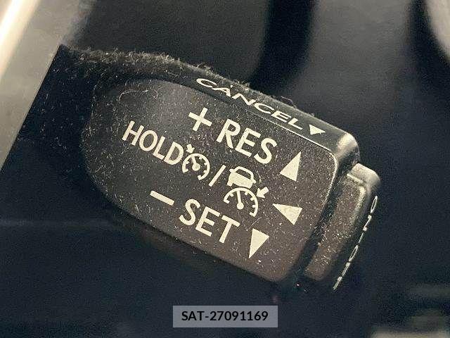 Toyota HILUX 2022-04 8145891-5