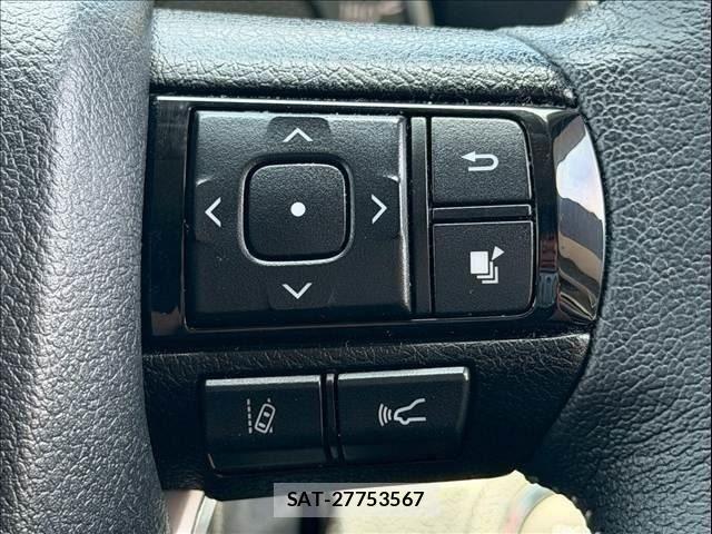 Toyota HILUX 2023-07 8158558-15